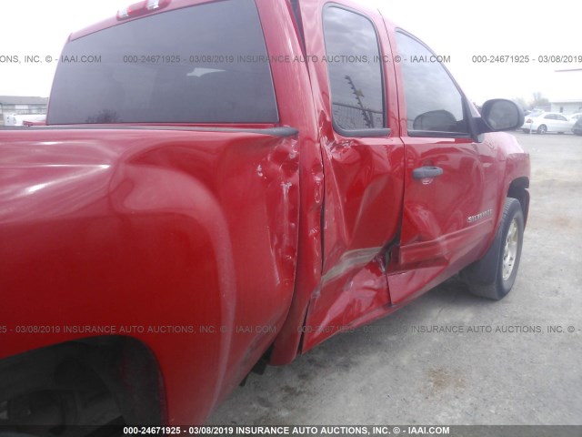 1GCRKSE39BZ438319 - 2011 CHEVROLET SILVERADO K1500 LT RED photo 6