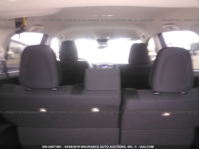 JTMZFREV6JJ738329 - 2018 TOYOTA RAV4 LE GRAY photo 8