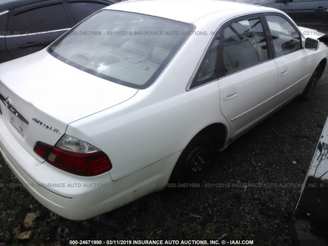 4T1BF28B63U332428 - 2003 TOYOTA AVALON XL/XLS WHITE photo 4