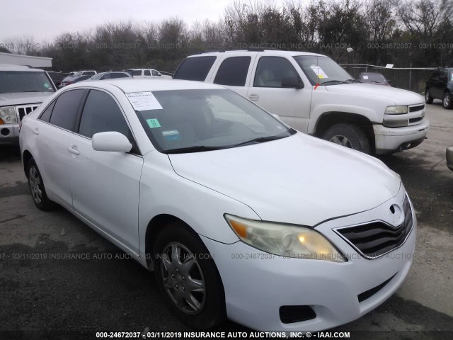 4T1BF3EK4BU632302 - 2011 TOYOTA CAMRY SE/LE/XLE 白色 照片 1