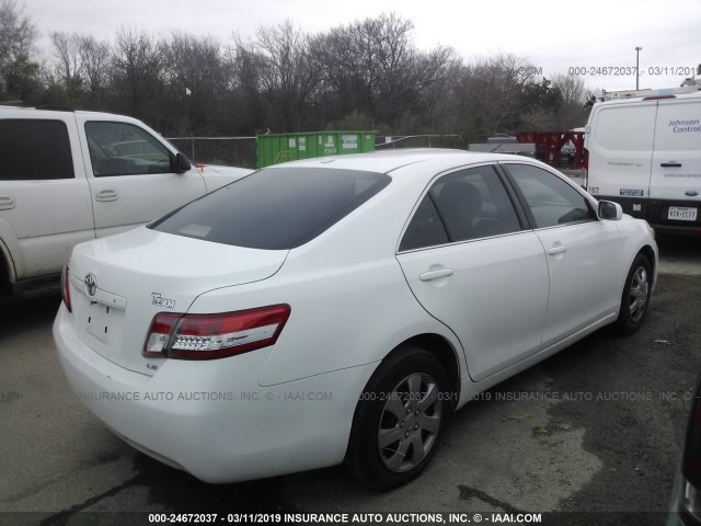 4T1BF3EK4BU632302 - 2011 TOYOTA CAMRY SE/LE/XLE 白色 照片 4