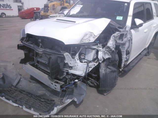 JTEBU5JR7H5468390 - 2017 TOYOTA 4RUNNER SR5 PREM/LTDL/TRAIL/TRD WHITE photo 6