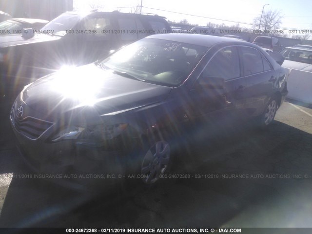 4T1BF3EK8BU757187 - 2011 TOYOTA CAMRY SE/LE/XLE 灰色 照片 2