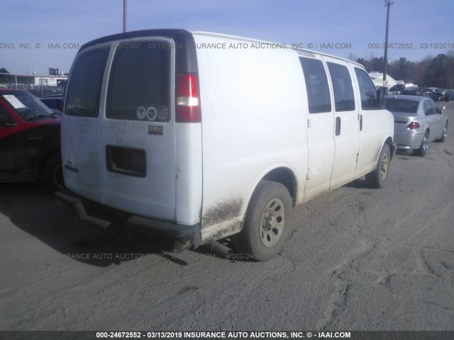 1GCFG15X791128616 - 2009 CHEVROLET EXPRESS G1500  WHITE photo 4