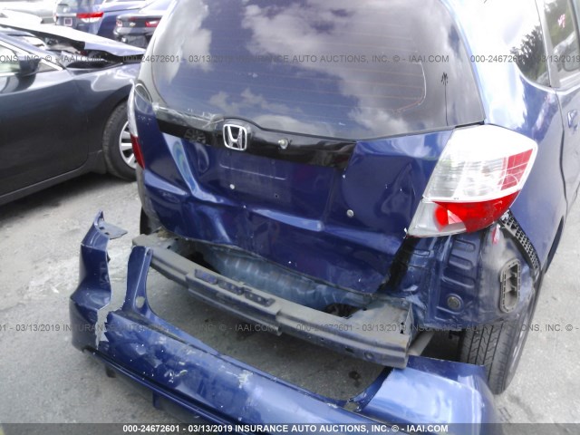 JHMGE88219S037143 - 2009 HONDA FIT BLUE photo 6