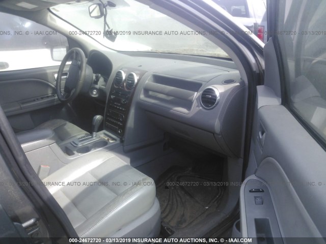 1FMZK02187GA06634 - 2007 FORD FREESTYLE SEL GRAY photo 5