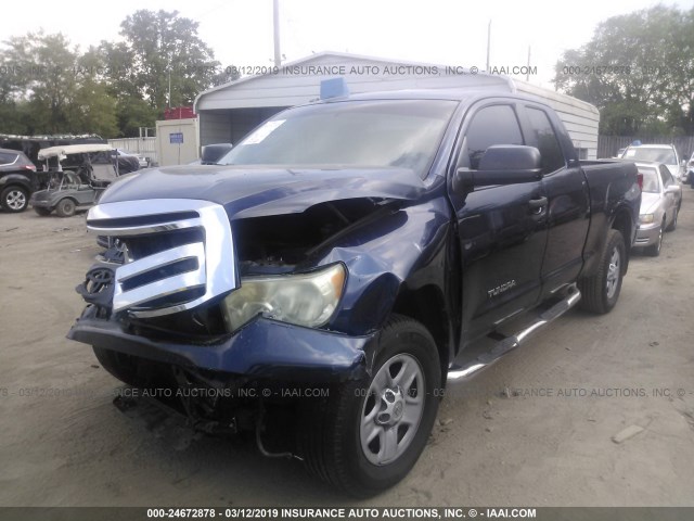 5TFRM5F10BX027850 - 2011 TOYOTA TUNDRA DOUBLE CAB SR5 BLUE photo 2