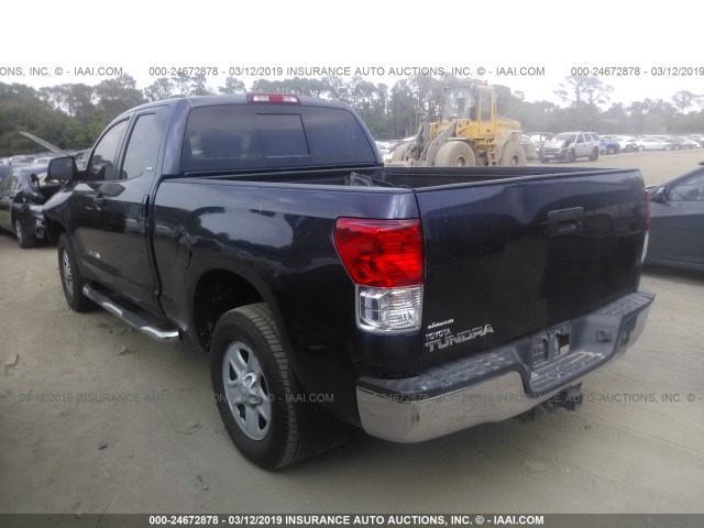 5TFRM5F10BX027850 - 2011 TOYOTA TUNDRA DOUBLE CAB SR5 BLUE photo 3