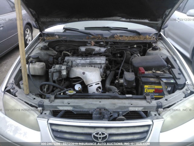 JT2BG22K210595765 - 2001 TOYOTA CAMRY CE/LE/XLE SILVER photo 10