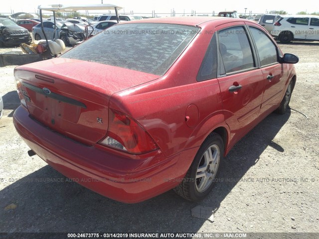 1FAFP34P61W308986 - 2001 FORD FOCUS SE/SE COMFORT RED photo 4