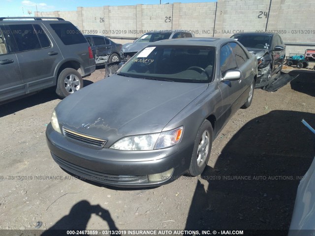 JT8BF28G3W0128843 - 1998 LEXUS ES 300 TAN photo 2