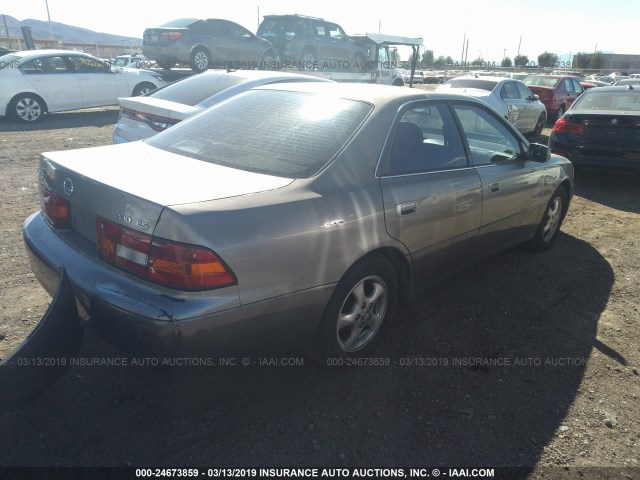 JT8BF28G3W0128843 - 1998 LEXUS ES 300 TAN photo 4