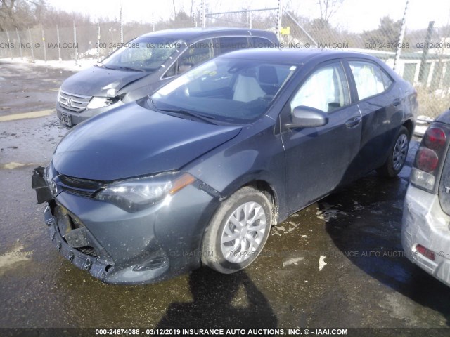 2T1BURHE0HC907799 - 2017 TOYOTA COROLLA L/LE/XLE/SE/XSE GRAY photo 2