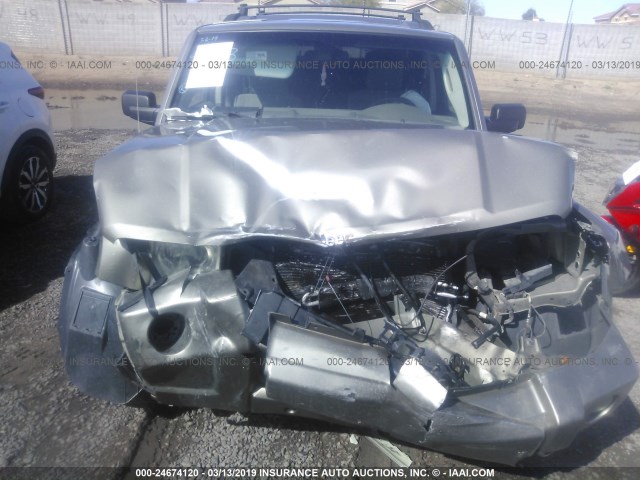 1J8HH48N16C176039 - 2006 JEEP COMMANDER GOLD photo 6