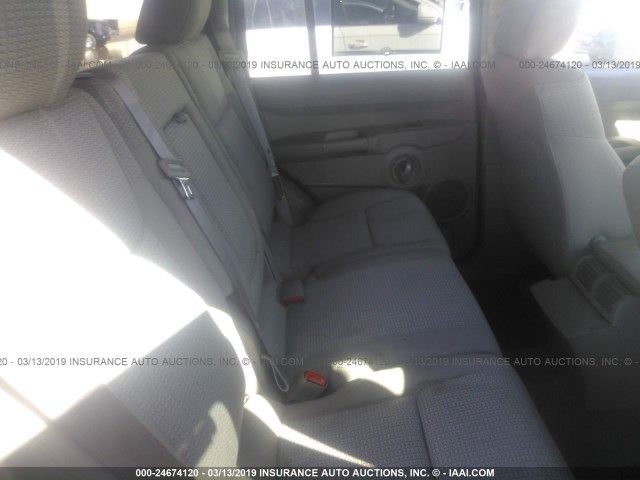 1J8HH48N16C176039 - 2006 JEEP COMMANDER GOLD photo 8