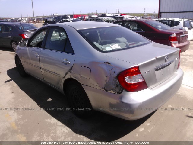 4T1BE32K24U335524 - 2004 TOYOTA CAMRY LE/XLE/SE SILVER photo 3
