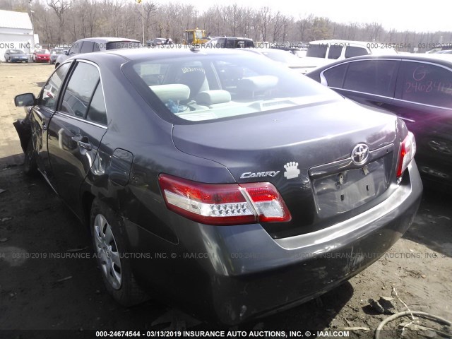4T1BF3EK2AU083987 - 2010 TOYOTA CAMRY SE/LE/XLE 灰色 照片 3