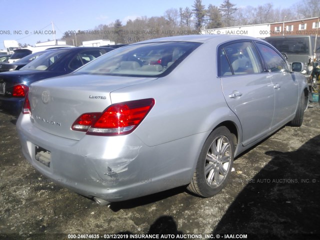 4T1BK36B17U244753 - 2007 TOYOTA AVALON XL/XLS/TOURING/LIMITED SILVER photo 4