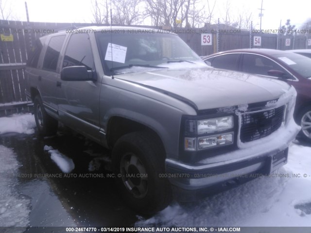 1GKEK13R3XJ812207 - 1999 GMC YUKON SILVER photo 1