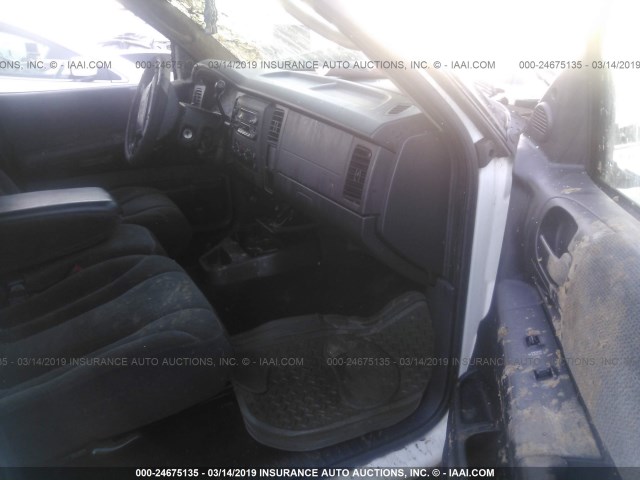 1B7HG2AN51S274384 - 2001 DODGE DAKOTA QUAD WHITE photo 5