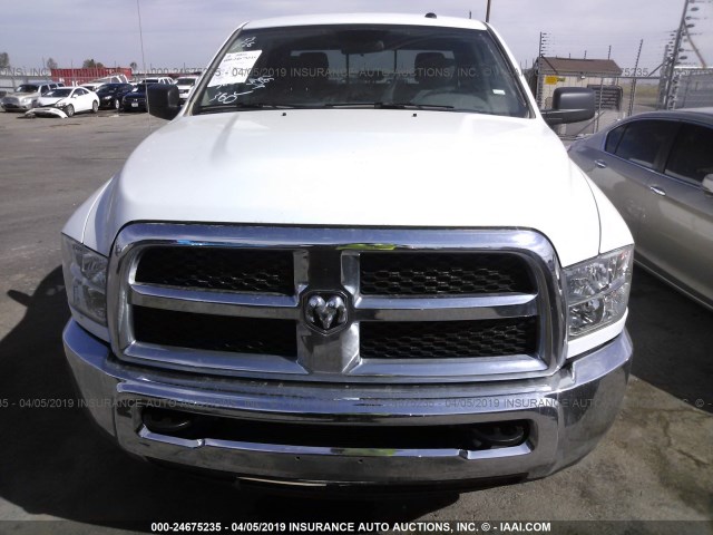 3C6UR5DL2JG275107 - 2018 RAM 2500 SLT WHITE photo 6