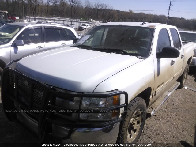 3GCPKSEA1DG266926 - 2013 CHEVROLET SILVERADO K1500 LT WHITE photo 2