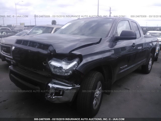 5TFRM5F18HX112511 - 2017 TOYOTA TUNDRA DOUBLE CAB SR/SR5 GRAY photo 2