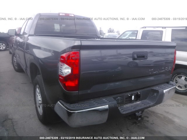 5TFRM5F18HX112511 - 2017 TOYOTA TUNDRA DOUBLE CAB SR/SR5 GRAY photo 3