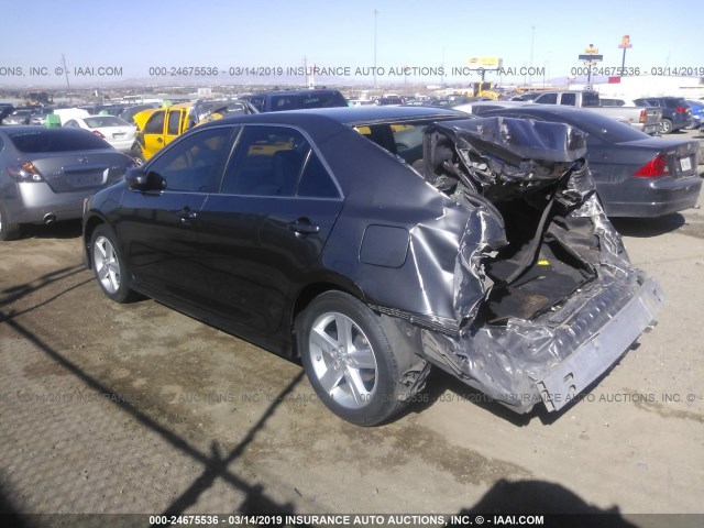 4T1BF1FK5DU249135 - 2013 TOYOTA CAMRY L/SE/LE/XLE 灰色 照片 3