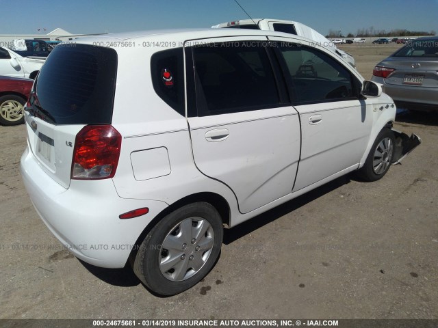 KL1TD66628B083504 - 2008 CHEVROLET AVEO LS WHITE photo 4