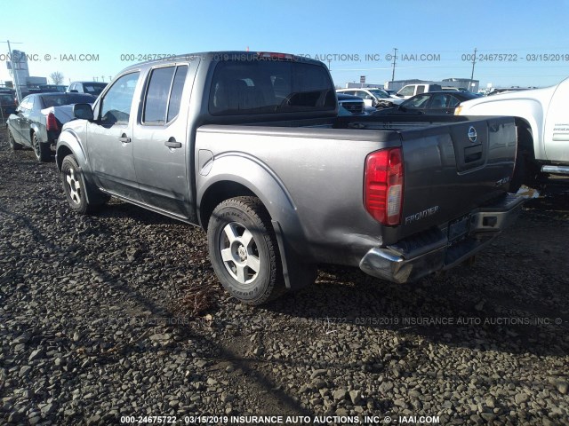 1N6AD07W15C428830 - 2005 NISSAN FRONTIER CREW CAB LE/SE/OFF ROAD GRAY photo 3