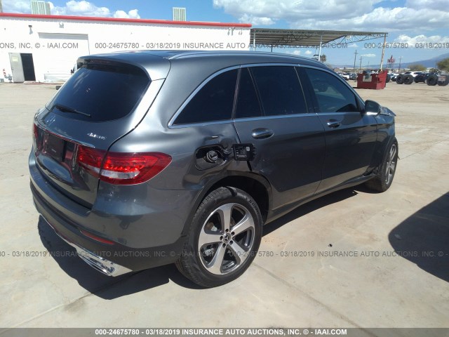 WDC0G4KB2JV067070 - 2018 MERCEDES-BENZ GLC 300 4MATIC GRAY photo 4