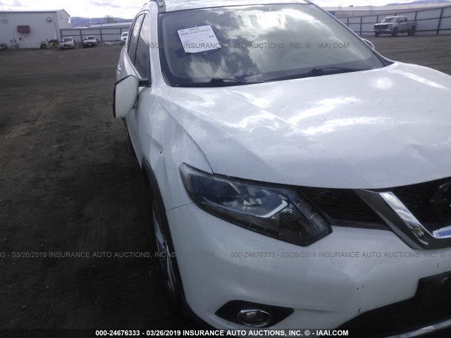 5N1AT2MV4FC900920 - 2015 NISSAN ROGUE S/SL/SV WHITE photo 6