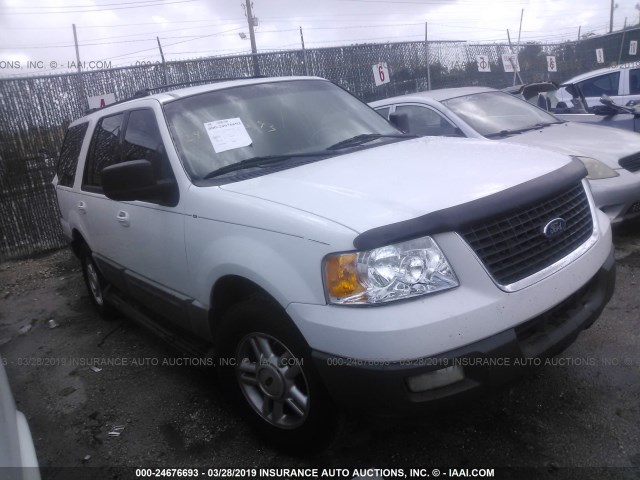 1FMRU15W34LB72540 - 2004 FORD EXPEDITION XLT WHITE photo 1