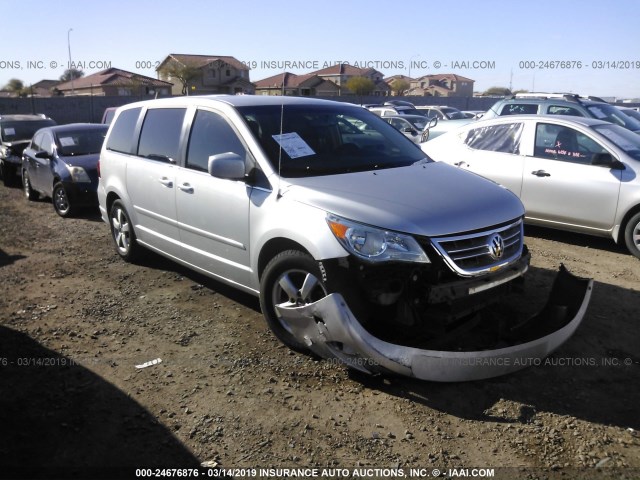 2V4RW3D18AR246043 - 2010 VOLKSWAGEN ROUTAN SE SILVER photo 1