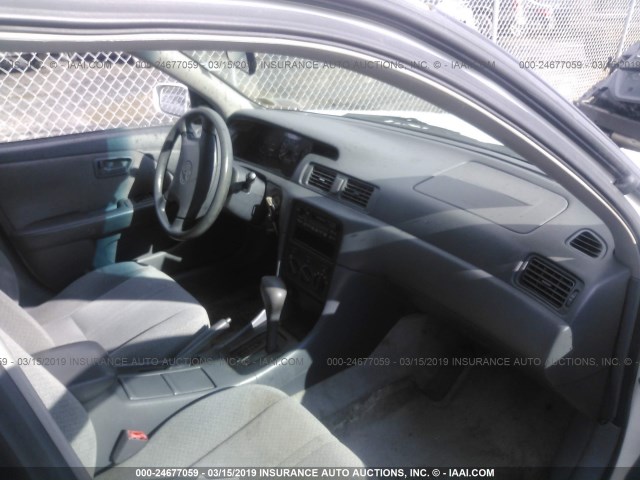 4T1BG22K71U789462 - 2001 TOYOTA CAMRY CE/LE/XLE 白色 照片 5