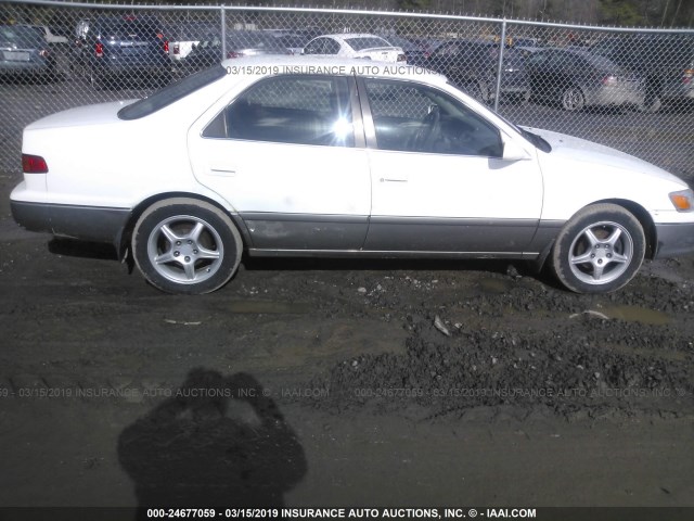 4T1BG22K71U789462 - 2001 TOYOTA CAMRY CE/LE/XLE 白色 照片 6