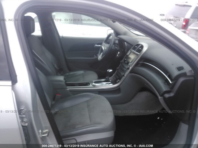 1G11C5SA9DF255904 - 2013 CHEVROLET MALIBU 1LT 银色 照片 5