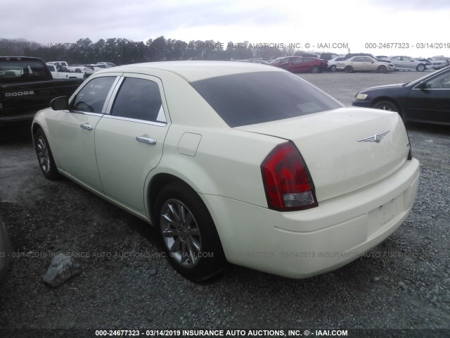 2C3LA43R17H700938 - 2007 CHRYSLER 300 CREAM photo 3