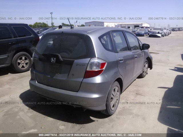 JHMGE882X9S000981 - 2009 HONDA FIT GRAY photo 4