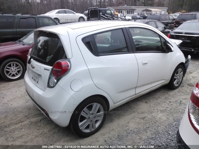 KL8CD6S90EC563631 - 2014 CHEVROLET SPARK 1LT WHITE photo 4