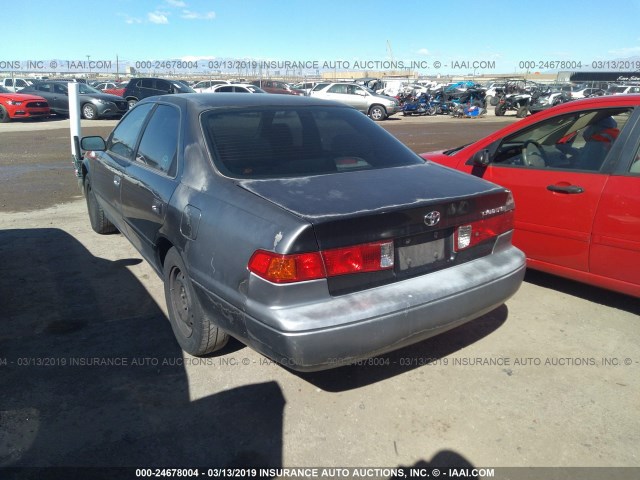 4T1BG22K01U812662 - 2001 TOYOTA CAMRY CE/LE/XLE GRAY photo 3