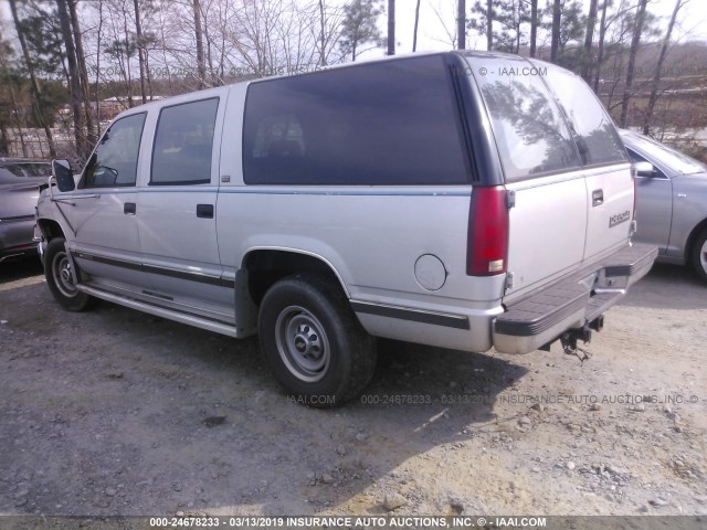 1GNGC26N3PJ380063 - 1993 CHEVROLET SUBURBAN C2500 GRAY photo 3