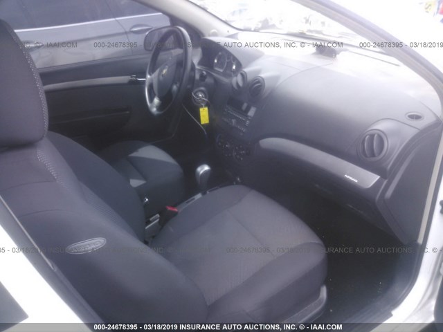 KL1TD5DE3BB257303 - 2011 CHEVROLET AVEO LS/LT თეთრი ფოტო 5