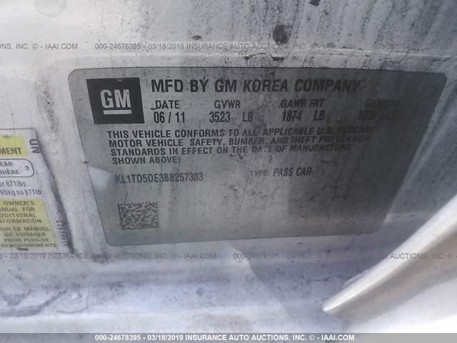 KL1TD5DE3BB257303 - 2011 CHEVROLET AVEO LS/LT თეთრი ფოტო 9