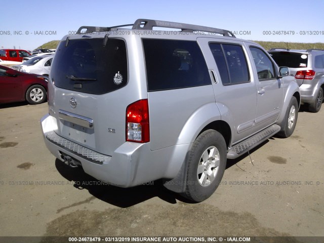 5N1AR18U75C751671 - 2005 NISSAN PATHFINDER LE/SE/XE SILVER photo 4