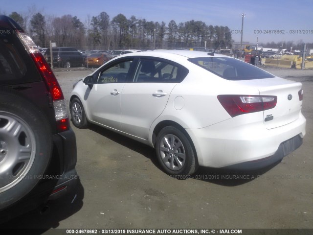 KNADM4A3XG6685215 - 2016 KIA RIO LX WHITE photo 3