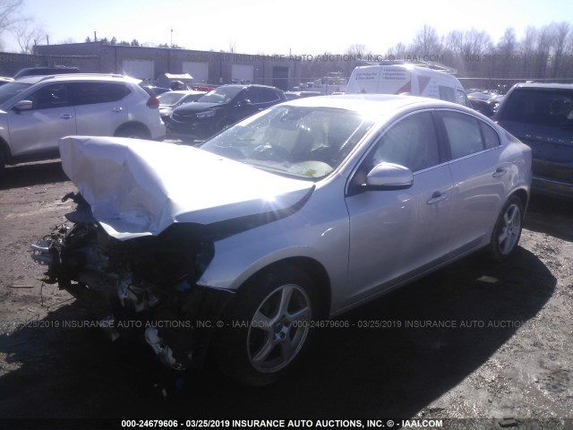 YV1622FS6C2055399 - 2012 VOLVO S60 T5 SILVER photo 2