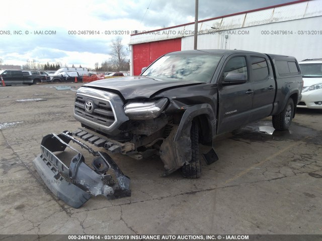 3TMDZ5BNXHM014414 - 2017 TOYOTA TACOMA DBL CAB/SR5/TRD SPORT/OR GRAY photo 2