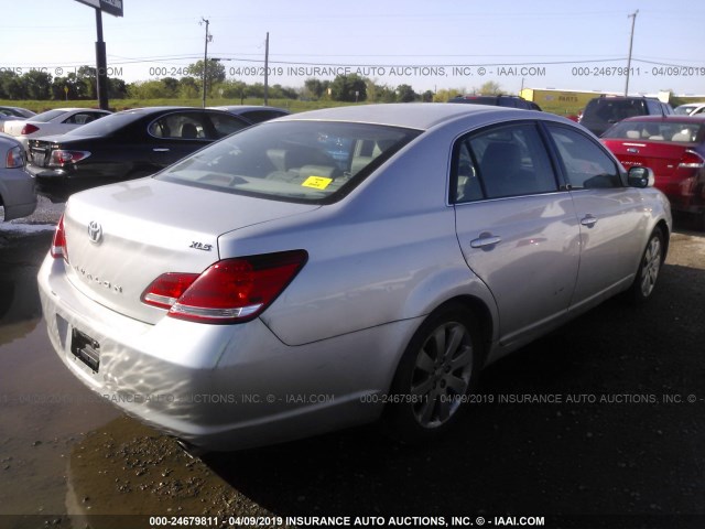 4T1BK36BX5U023312 - 2005 TOYOTA AVALON XL/XLS/TOURING/LIMITED SILVER photo 4